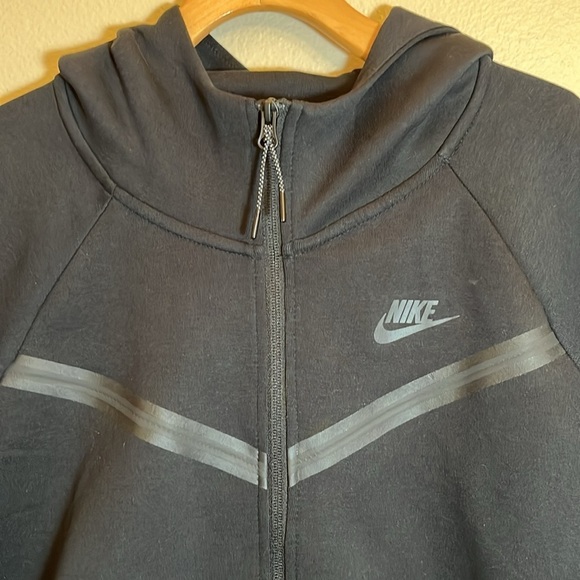 NWT Nike Swoosh Black Plus Size Zip Sweatshirt Hoodie - Picture 3 of 14